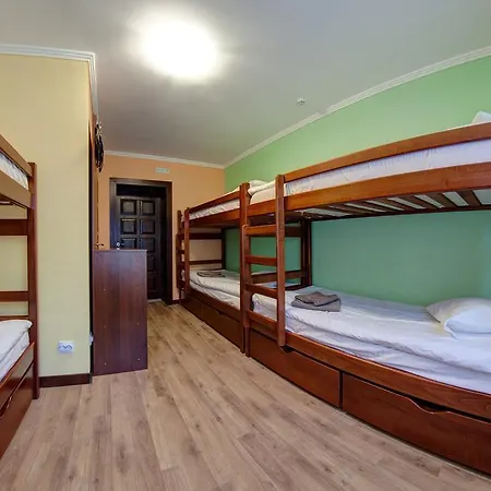 Free Way Hostel *