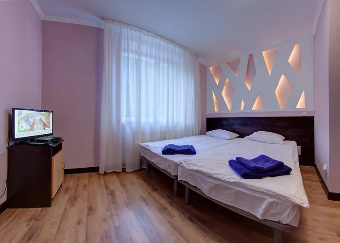 Free Way Hostel *