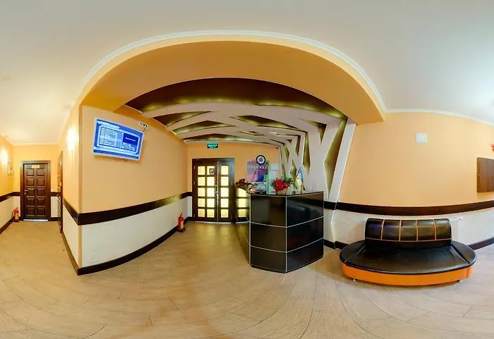 Free Way Hostel *