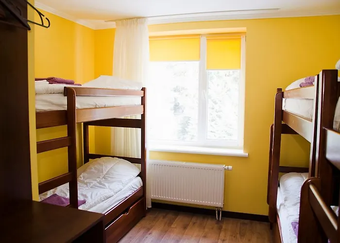 Hostel Free Way *